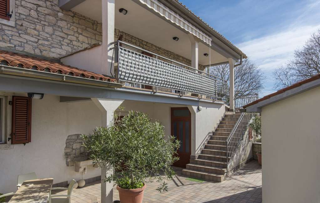 Apartment Teza